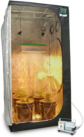 This HTG 3×3 tent kit includes a 400 watt HPS bulb, which provides decent but not optimal light coverage for a 3×3 grow tent. 