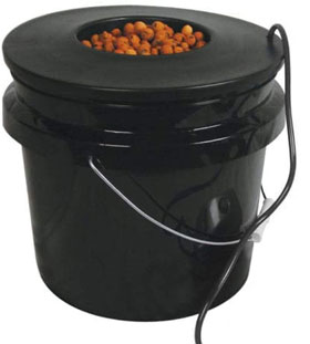 The 3.5 gallon Bubble Boy buckets let you to grow four small plants hydroponically. Clay pebbles and rapid root starter plugs are included.